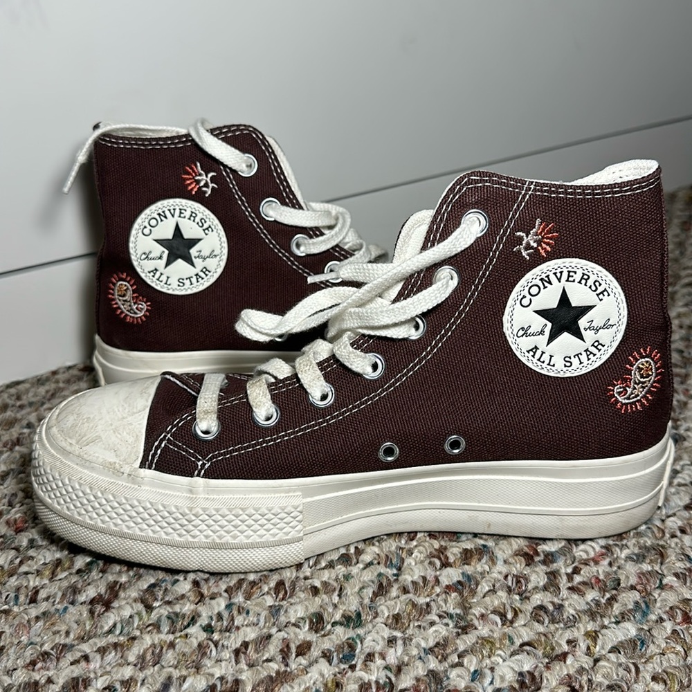 PAISLEY CONVERSE🤎🧸